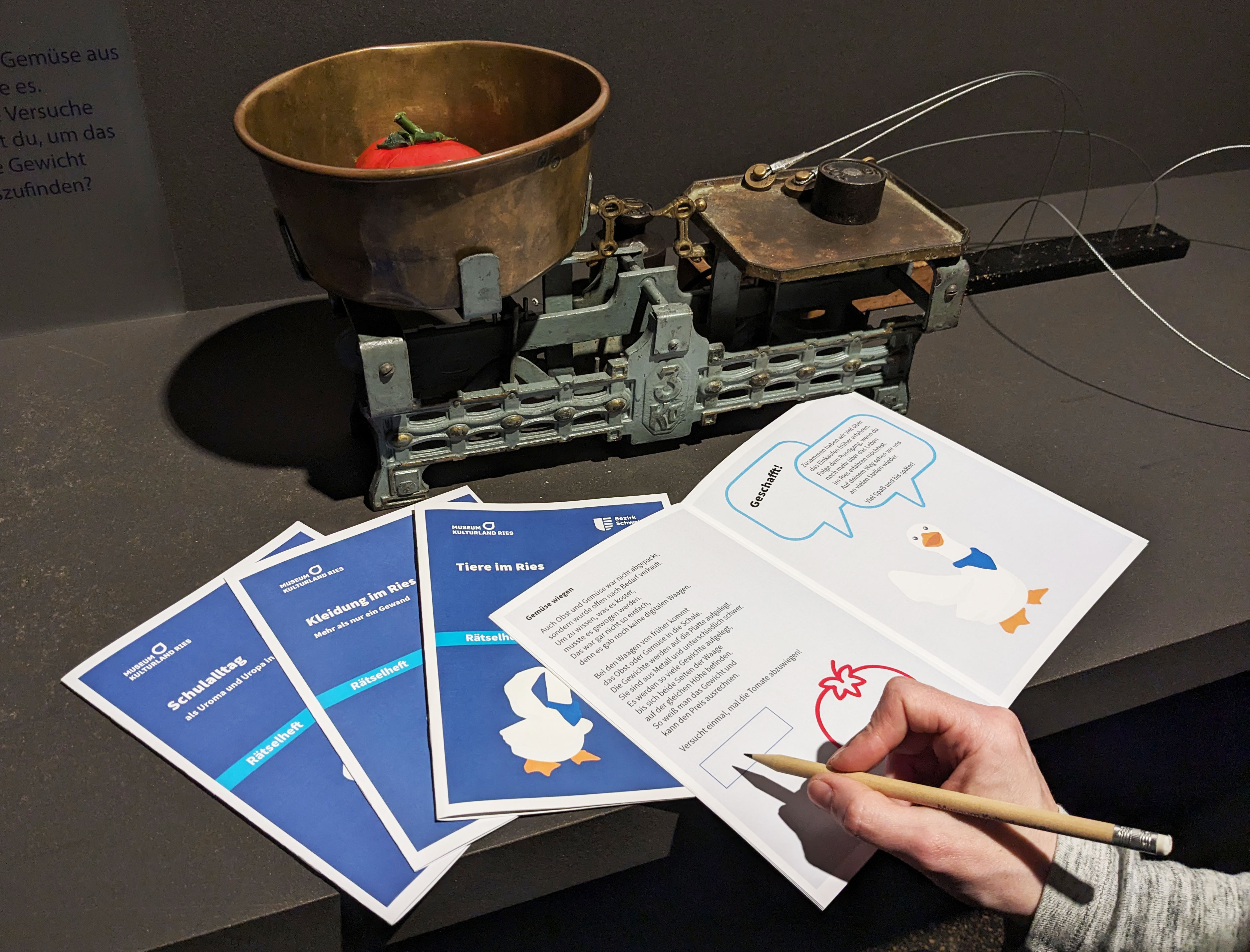 Die vier verschiedenen Rätselhefte zu Themen der Dauerausstellungen - Foto: Museum Kulturland Ries