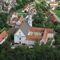 Luftbild vom Museum KulturLand Ries mit Klosterkirche